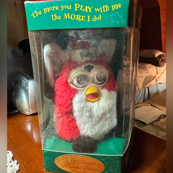 Furby - Picture 2 of 5